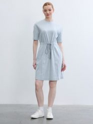 BGN Sukienka w kolorze błękitnym rozmiar: 38. Niebieskie sukienki damskie BGN, bez wzorów, bez ramiączek. Za 121.99 zł.