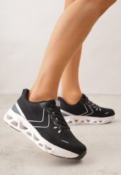 Czarne Siateczkowe Buty Sportowe na Podeszwie z Otworami Quilvia. Czarne obuwie sportowe casual damskie Renee, z materiału, bez zapięcia. Za 109.99 zł.