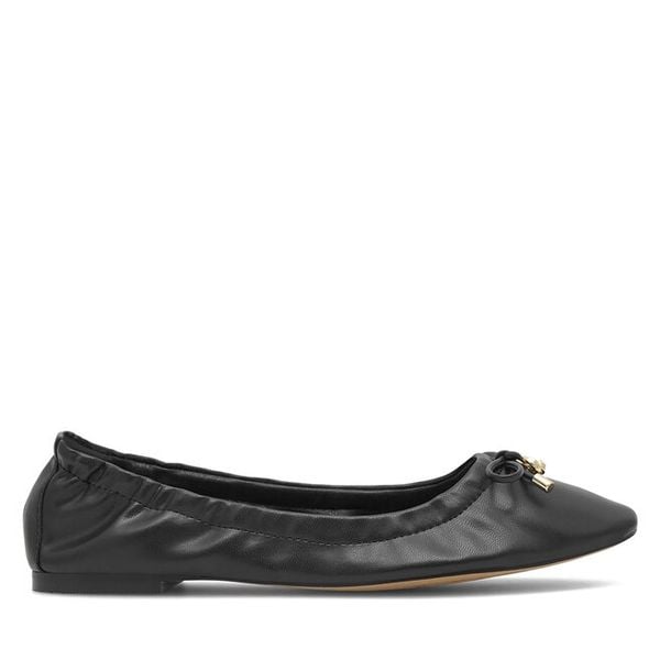 Baleriny Nine West. Czarne balerinki damskie Nine West, bez wzorów. Za 159.99 zł.