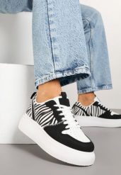 Czarno-Białe Sneakersy na Platformie z Ozdobnymi Przeszyciami Perforacją i Printem w Zeberkę Senaleira. Czarne obuwie sportowe damskie Born2be, z jeansu, bez zapięcia. Za 109.99 zł.