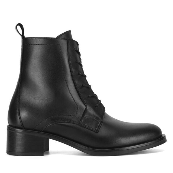 Trzewiki GINO ROSSI. Czarne botki damskie Gino Rossi, bez obcasa, na słupku, bez zapięcia. Za 329.99 zł.