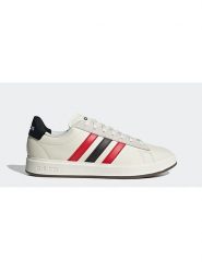 Adidas Sneakersy w kolorze kremowym rozmiar: 46. Brązowe obuwie sportowe damskie Adidas, bez zapięcia. Za 248.58 zł.