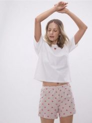 Dwuczęściowa piżama z serduszkami - beżowy. Brązowe piżamy damskie Reserved, bez wzorów, z bawełny, bez ramiączek. Za 79.99 zł.