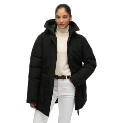 Damska kurtka puchowa Superdry City. Czarne kurtki damskie Superdry, bez wzorów, z puchu, bez kaptura. W wyprzedaży za 750.25 zł.
