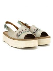 Calceo Sandały w kolorze beżowym rozmiar: 37. Brązowe sandały damskie Calceo, bez wzorów, z otwartym noskiem, bez obcasa, na koturnie, bez zapięcia. Za 165.99 zł.