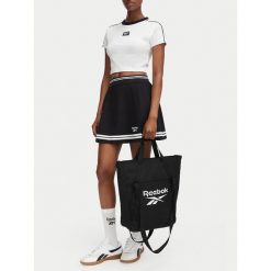 Torebka Reebok. Czarne shopper bag Reebok, bez wzorów, bez dodatków. Za 129.99 zł.