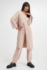 Sweter damski wełniany maxi PESERICO. Swetry klasyczne damskie Peserico, z wełny, bez kołnierzyka. W wyprzedaży za 1,939.77 zł.