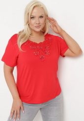 Czerwony T-shirt Koszulka z Krótkim Rękawem z Dekoltem Ozdobionym Koronką i Cyrkoniami Novilla. Czerwone bluzki damskie Born2be, l, bez wzorów, z jeansu, bez kołnierzyka, bez ramiączek. Za 14.99 zł.