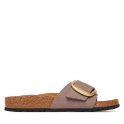 Klapki Birkenstock. Czerwone klapki damskie Birkenstock, bez wzorów, bez obcasa, bez zapięcia. Za 539.99 zł.