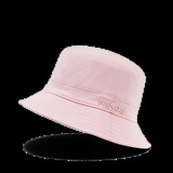Bucket Hat WINGS UNLEASH bawełniany kapelusz PINK. Czerwone kapelusze damskie Wings, bez wzorów, z bawełny, eleganckie. Za 49.90 zł.