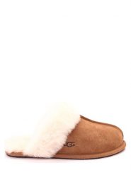 UGG Skórzane kapcie "Scouffette II" w kolorze jasnobrązowym rozmiar: 40. Brązowe kapcie damskie Ugg. Za 417.28 zł.