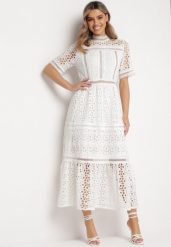 Biała Maxi Sukienka Rozkloszowana w Ażurowy Wzór z Falbanką Raviletta. Białe sukienki damskie Born2be, w ażurowe wzory, boho, bez ramiączek. Za 289.99 zł.