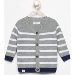 Bawełniany sweter w paski - Jasny szar. Szare bluzy niemowlęce Reserved, w paski, z bawełny. W wyprzedaży za 29.99 zł.