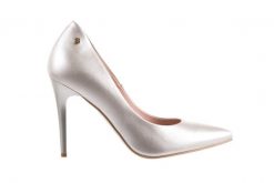 Czółenka Bayla-056 1797-1100 Srebrny, Skóra naturalna - 37. Szare czółenka damskie Bayla, bez wzorów, z materiału, bez obcasa. W wyprzedaży za 179.10 zł.