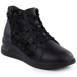 Skórzane botki damskie w kwiaty na koturnie czarne Filippo DBT7280. Czarne botki damskie Filippo, ze skóry, bez obcasa, na koturnie, bez zapięcia. Za 239.99 zł.
