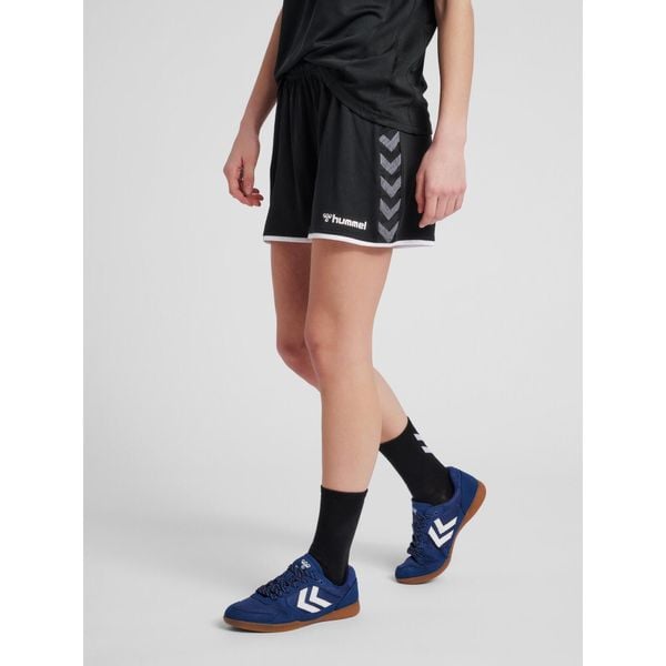 Spodenki sportowe damskie Hummel Authentic Poly Shorts czarne. Białe spodenki sportowe damskie Hummel, xl, bez wzorów. Za 113.00 zł.