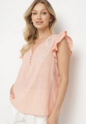 Różowa Bawełniana Bluzka Zdobiona Haftem i Falbanką Taloretia. Czerwone bluzki damskie Born2be, l, z aplikacjami, z bawełny, eleganckie, bez kołnierzyka, bez ramiączek. Za 84.99 zł.