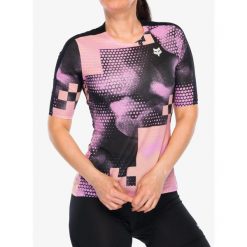 Koszulka rowerowa damska Fox Flexair Ascent SS Pulse. Czerwone koszulki damskie FOX, bez wzorów, bez kołnierzyka, bez ramiączek. Za 245.99 zł.