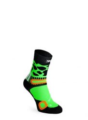Skarpety turystyczne X-Socks Hike Discover Crew. Zielone skarpetki damskie X Socks, bez wzorów, z materiału. Za 102.29 zł.
