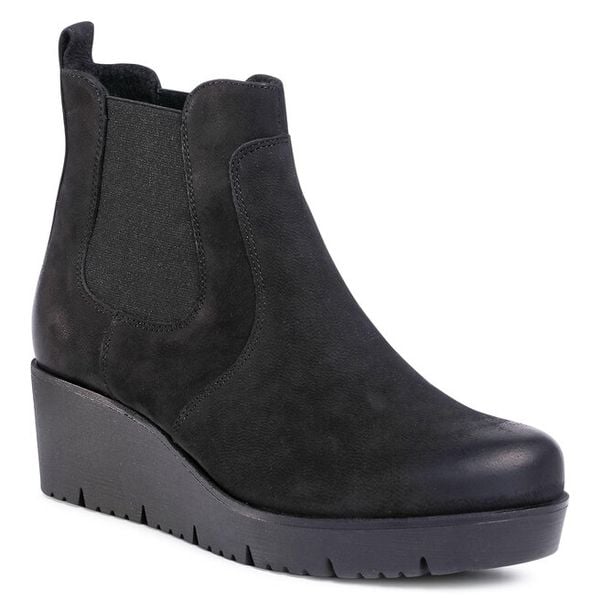 Botki Lasocki. Czarne botki damskie Lasocki, bez obcasa, na koturnie, bez zapięcia. Za 111.99 zł.