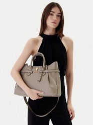 Guess Torebka Yesba HWBG78 33070 Brązowy. Brązowe kuferki damskie Guess, z aplikacjami, ze skóry, bez dodatków. Za 719.99 zł.