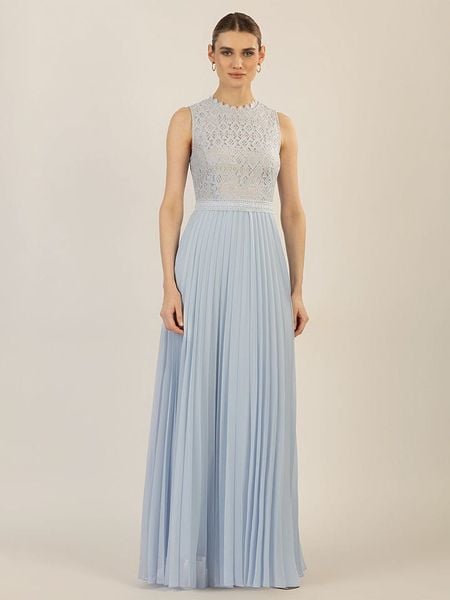 APART Sukienka w kolorze błękitnym rozmiar: 36. Niebieskie sukienki damskie Apart, bez wzorów, z koronki, bez ramiączek. Za 290.57 zł.