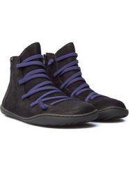 Camper Skórzane botki w kolorze czarnym rozmiar: 35. Czarne botki damskie Camper, bez obcasa, bez zapięcia. Za 404.99 zł.