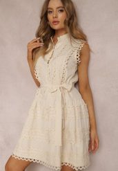 Jasnobeżowa Sukienka Ismeia. Brązowe sukienki damskie Renee, bez wzorów, z koronki, boho, bez ramiączek. W wyprzedaży za 175.99 zł.