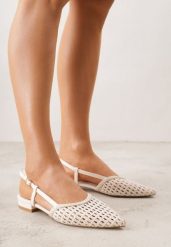 Beżowe Sandały Ozdobione Plecionką Melorah. Brązowe sandały damskie Born2be, bez wzorów, z jeansu, bez obcasa, na płaskiej podeszwie, bez zapięcia. Za 119.99 zł.