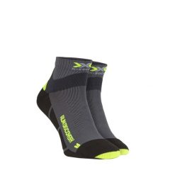 Skarpety biegowe X-Socks Run Discovery 4.0. Czarne skarpetki damskie X Socks, bez wzorów. Za 90.00 zł.