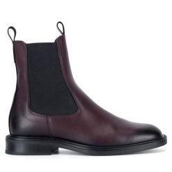 Sztyblety GINO ROSSI. Czerwone botki damskie Gino Rossi, bez obcasa, na płaskiej podeszwie, bez zapięcia. Za 299.99 zł.