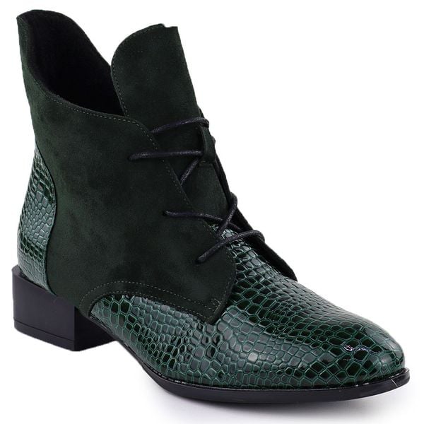 Botki damskie lakierowane kroko zielone Potocki 12498. Zielone botki damskie POTOCKI, z lakierowanej skóry, bez obcasa, bez zapięcia. Za 189.99 zł.