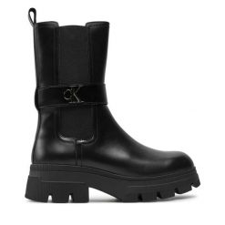 Botki Calvin Klein. Czarne botki damskie Calvin Klein, bez obcasa, na płaskiej podeszwie, bez zapięcia. Za 619.99 zł.
