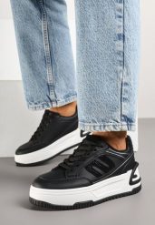 Czarne Sneakersy na Grubej Podeszwie z Geometrycznym Wzorem Korsemi. Czarne obuwie sportowe damskie Born2be, z jeansu, bez zapięcia. Za 109.99 zł.