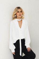 KOSZULA NATALIE BIAŁA L - Flawless. Białe koszule damskie Flawless, l, bez wzorów, ze skóry, eleganckie, bez kołnierzyka, bez ramiączek. Za 479.00 zł.