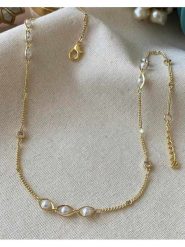 Luseera Pozłacany naszyjnik z kryształami - dł. 45 cm rozmiar: onesize. Białe naszyjniki damskie Luseera, z kryształem, pozłacane. Za 34.99 zł.