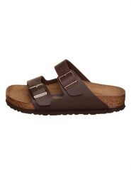 Birkenstock Klapki "Arizona" w kolorze brązowym rozmiar: 43. Brązowe klapki damskie Birkenstock, bez wzorów, z otwartym noskiem, bez obcasa, bez zapięcia. Za 337.41 zł.