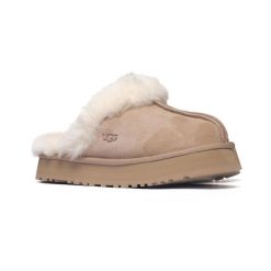 Damskie kapcie Ugg W DISQUETTE 1122550-SAN. Brązowe kapcie damskie Ugg, z materiału. Za 439.00 zł.