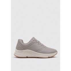 Buty Kobieta Skechers Arch Comfort B Sweet szary. Brązowe obuwie sportowe damskie Skechers, z syntetyku, bez zapięcia, trekkingowe, Skechers Sport. Za 297.65 zł.