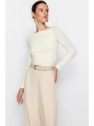 Trendyol Koszulka w kolorze kremowym rozmiar: M. Brązowe koszulki damskie Trendyol, m, bez wzorów, bez kołnierzyka, bez ramiączek. Za 56.99 zł.