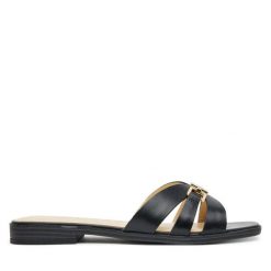 Klapki Guess. Czarne klapki damskie Guess, z aplikacjami, bez obcasa, bez zapięcia. Za 249.99 zł.