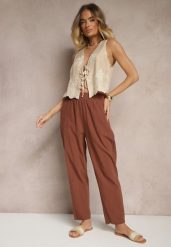 Ciemnobrązowe Spodnie z Bawełny High Waist Sonirea. Brązowe spodnie materiałowe damskie Renee, bez wzorów, z bawełny. Za 39.99 zł.