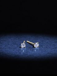 DIAMANTA Złote kolczyki-wkrętki z diamentami rozmiar: onesize. Żółte kolczyki damskie DIAMANTA, z diamentem, złote. Za 1,165.99 zł.