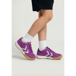 Sneakersy Hummel Multiplay Flex Lc. Brązowe obuwie sportowe damskie Hummel, bez zapięcia, do piłki ręcznej. Za 158.50 zł.