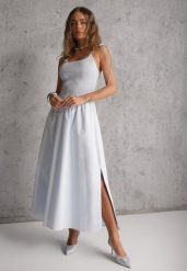 Niebieska Rozkloszowana Sukienka z Bawełny z Gumkami w Biuście i Ramiączkami na Wiązanie Omphoreia. Niebieskie sukienki damskie Renee, bez wzorów, z bawełny, eleganckie, bez ramiączek. Za 149.99 zł.