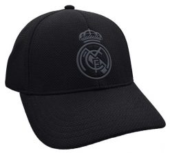 Czapka z daszkiem Real Madryt - oficjalna licencjonowana. Niebieskie czapki z daszkiem damskie REAL MADRID, bez wzorów, z poliesteru. Za 98.00 zł.