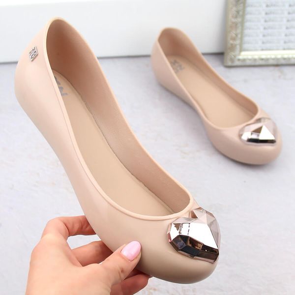 Komfortowe baleriny pachnące elastyczne nude Zaxy NN285010. Balerinki damskie Zaxy, bez wzorów, z gumy. Za 84.00 zł.