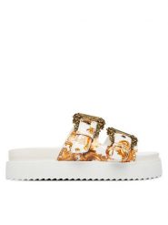 Versace Jeans Couture Klapki 80VA3SM1 ZS366 Złoty. Żółte klapki damskie Versace Jeans Couture, bez wzorów, z jeansu, bez obcasa, bez zapięcia. Za 799.99 zł.