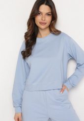 Jasnoniebieska Bawełniana Bluza Oversize o Krótszym Kroju Vesperana. Niebieskie bluzy damskie Born2be, l, bez wzorów, z bawełny, bez kaptura. Za 99.99 zł.
