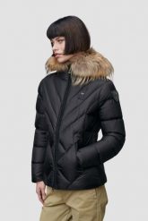 BLAUER Czarna kurtka damska Alicia Short Jackets. Czarne kurtki damskie Blauer USA, s, bez wzorów, z futra, z kapturem. W wyprzedaży za 2,109.99 zł.